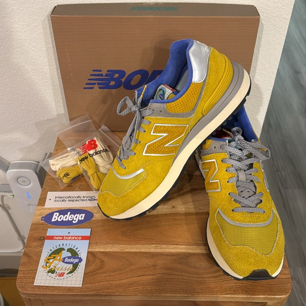 FIRM - New Balance Classic 574 Bodegas - Men’s Size 12